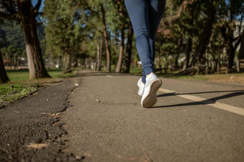 Benefícios da caminhada diária para a saúde — benefícios da caminhada diária para a saúde | skilllabbrasil.com.br