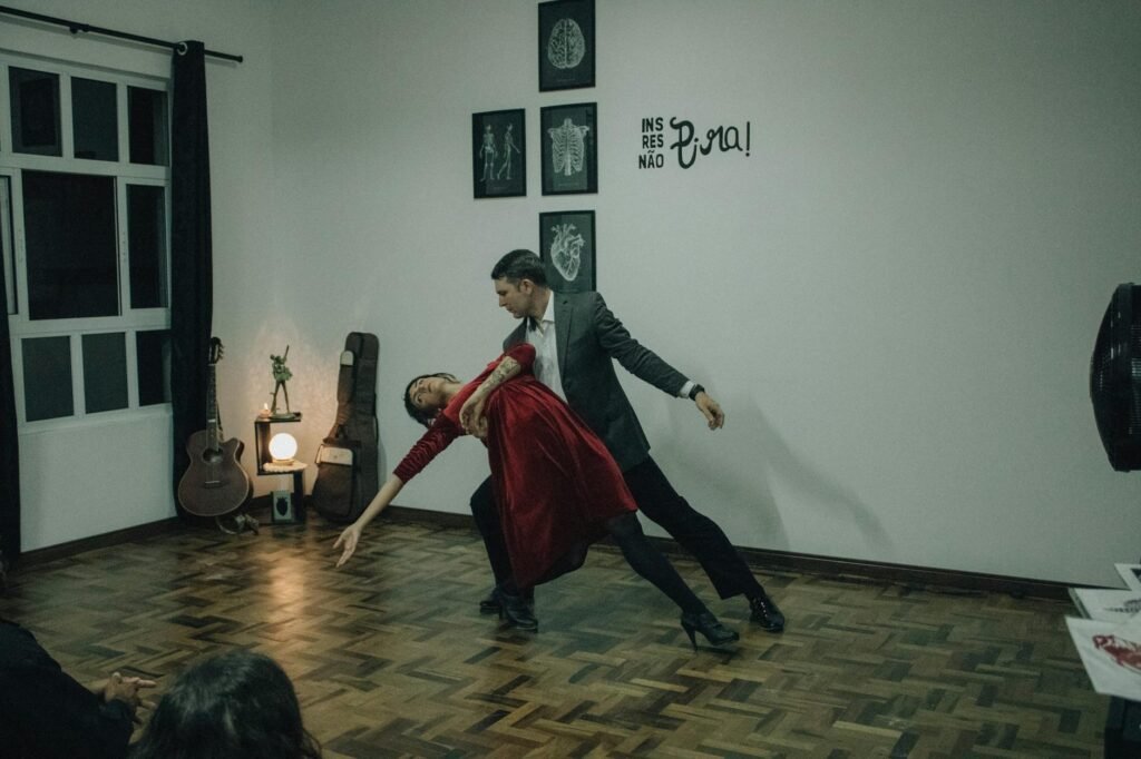 Os Inúmeros Benefícios da Dança: Transforme Corpo e Mente com Ritmo e Movimento — benefícios da dança para saúde física e men