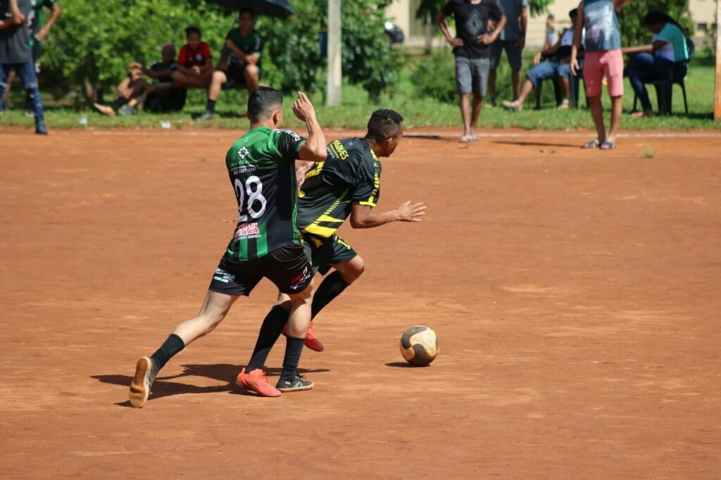 Domine o Campo: Dicas Essenciais para Turbinar Seu Desempenho no Futebol Amador — dicas para melhorar o desempenho no futebol