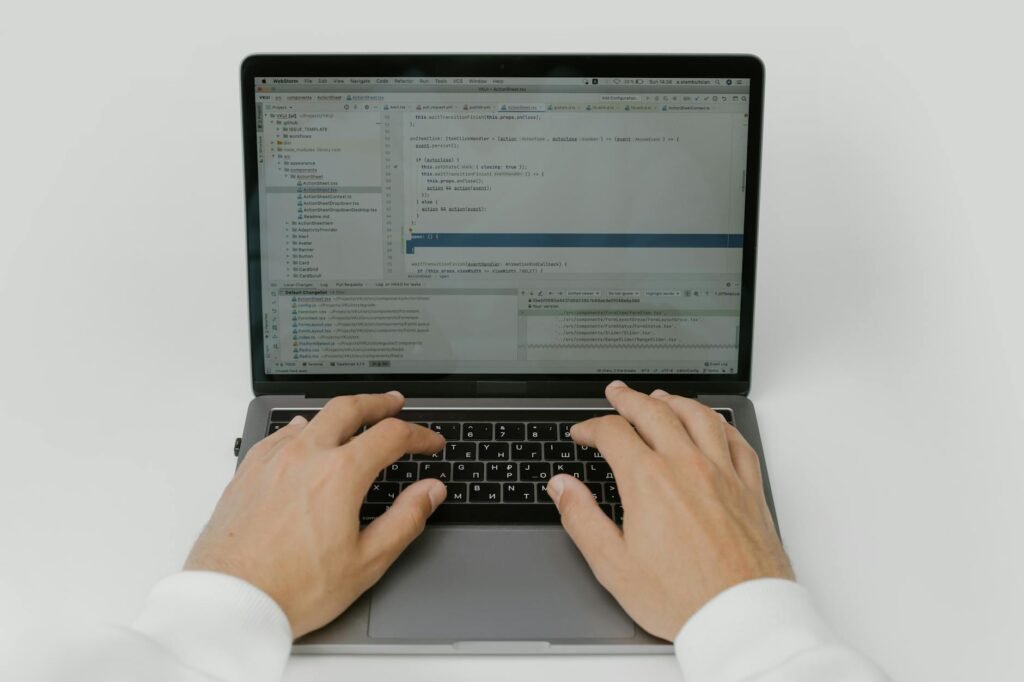CRM Gratuito ou Pago? O Guia Definitivo para Pequenas Empresas Tomarem a Melhor Decisão — diferença entre crm gratuito e pago