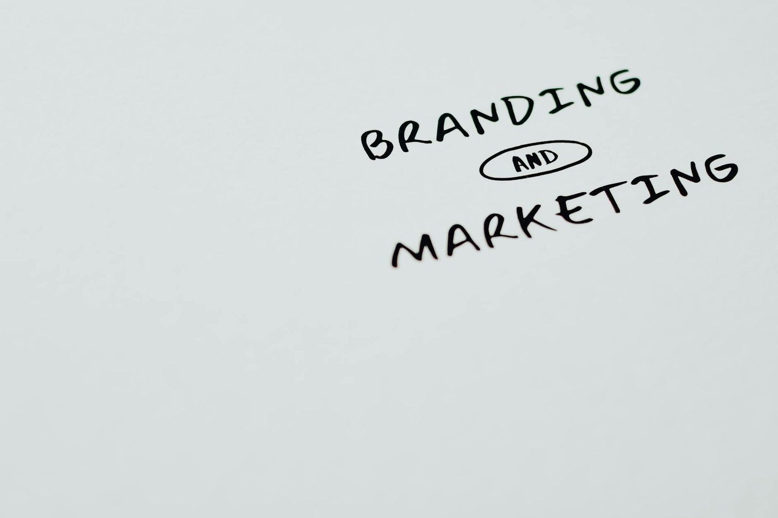 Marketing x Publicidade: Desvende as Diferenças Essenciais e o Papel de Cada Um para o Sucesso da Sua Marca — diferença entre