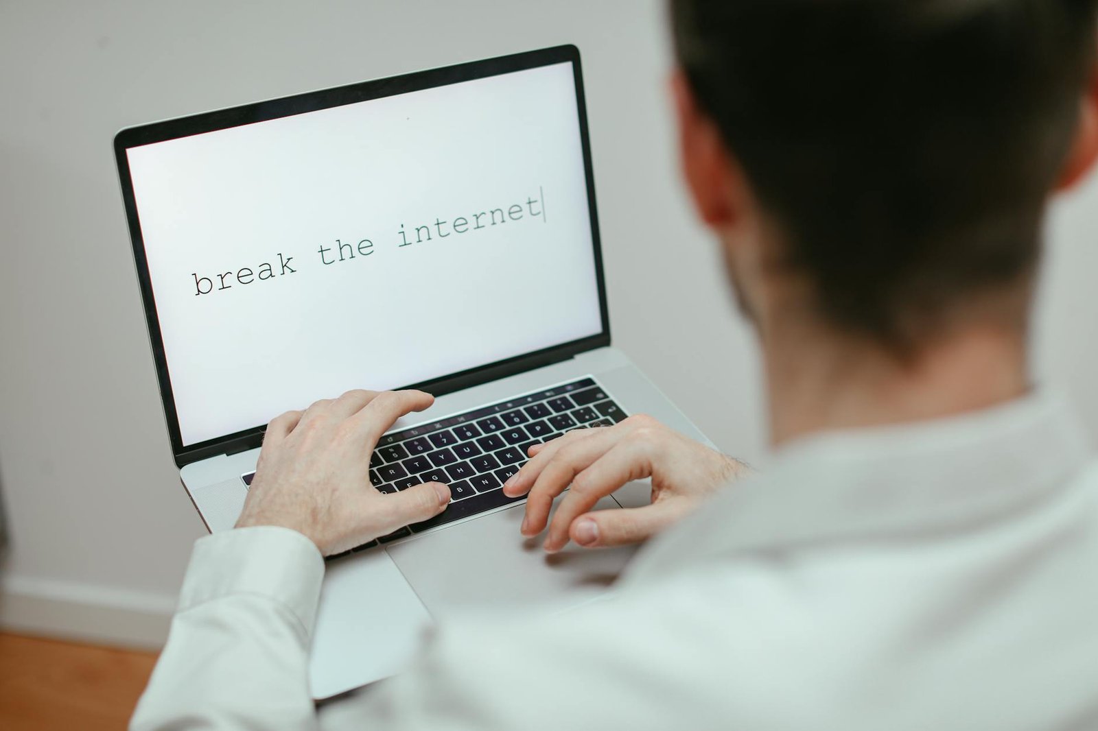 VPN Gratuita vs. Paga: O Guia Definitivo para Sua Segurança Online e Escolha Ideal — diferença entre vpn gratuita e paga qual