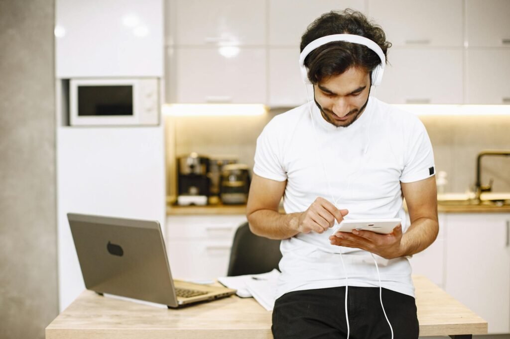 Os Melhores Fones de Ouvido Sem Fio para Home Office em 2024: Guia Definitivo e Escolhas Profissionais — melhores fones de ou